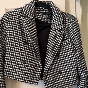 Forever 21 Black & White Houndstooth Cropped Blazer